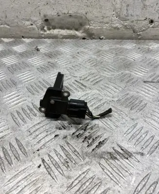 Toyota RAV 4 (XA30) Mass air flow meter 2220426010
