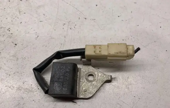 Toyota Avensis T250 Antenna control unit 90080 88002 25020F
