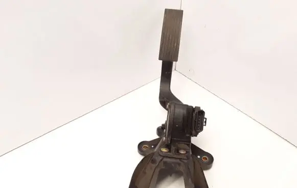 Hyundai Grandeur Accelerator throttle pedal 327103K000 F2905A6260