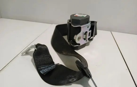 Audi A4 S4 B8 8K Rear seatbelt 610307000
