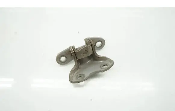 Lexus CT 200H Front door lower hinge 