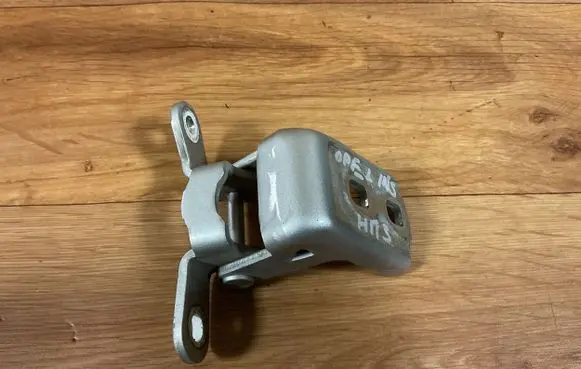 Opel Insignia A Rear door lower hinge A046574 0480