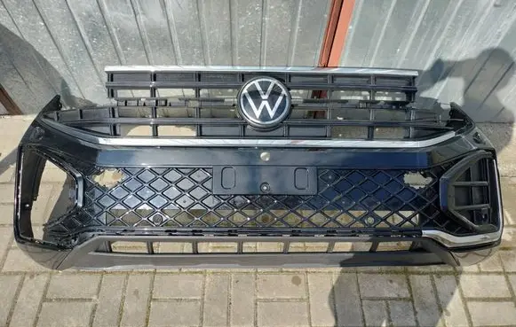 Volkswagen Touareg III Front bumper 760807221
