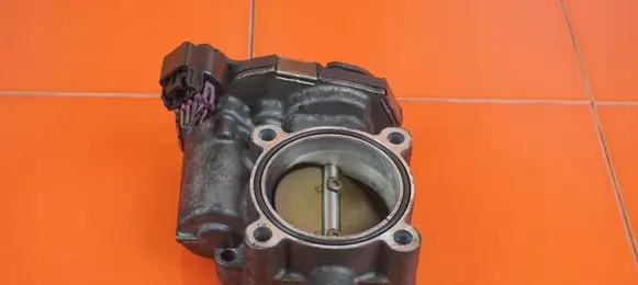 Opel Astra J Throttle body valve 0280750496 20MB20