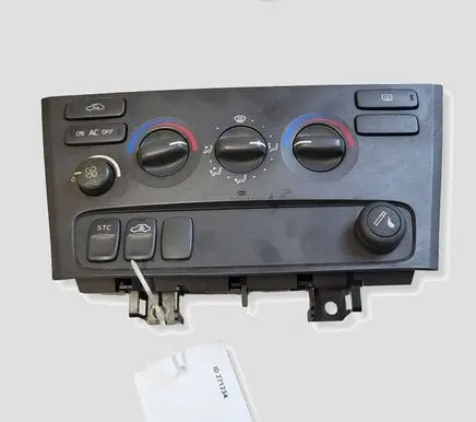 Volvo V70 Climate control unit 8682928 MU212200044