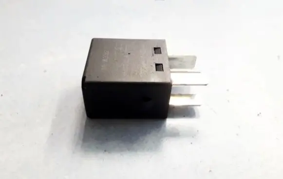Mitsubishi Space Star Other relay MB953382 012021A