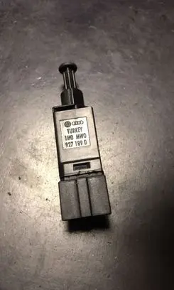 Volkswagen Golf IV Brake pedal sensor switch 927189d