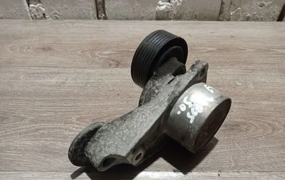 Volvo S60 Alternator belt tensioner 