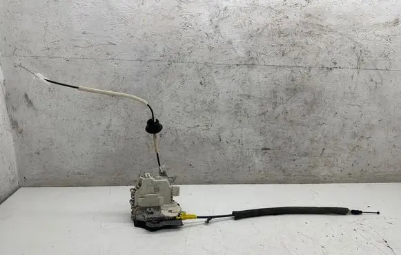 Porsche Macan (95B) Rear door lock 8K0839016C 8K0839016G