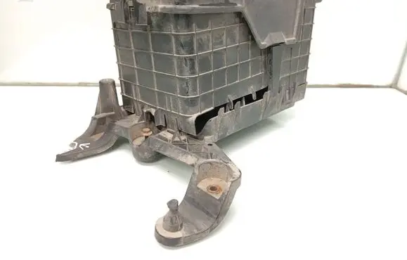 Battery box tray