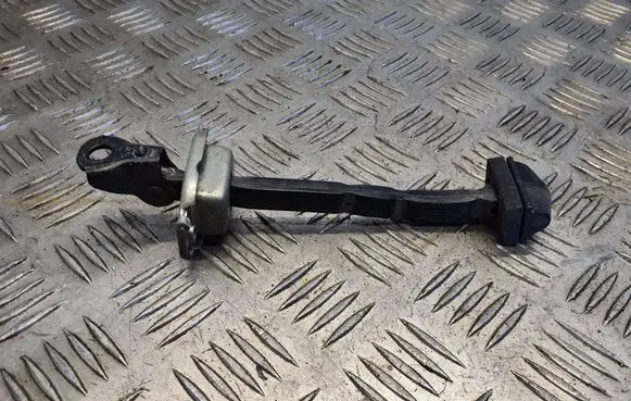 Honda CR-V Rear door check strap stopper