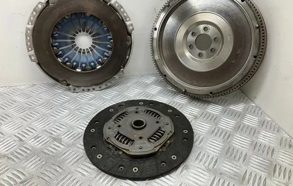 Skoda Octavia Mk3 (5E) Clutch set kit 04L141025F 04L141031 04L106273
