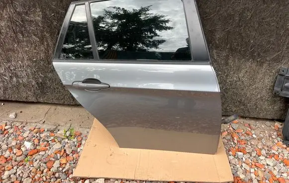 Rear door