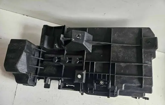 Opel Signum Battery tray 09115187