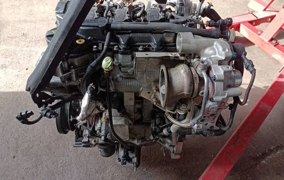 Peugeot 208 I Engine swap HN05