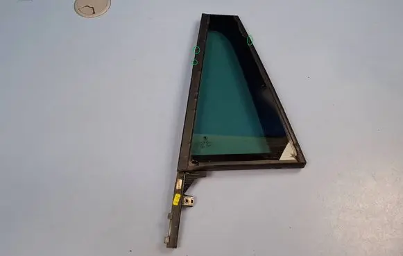 Skoda Kodiaq Rear vent window glass 565845213