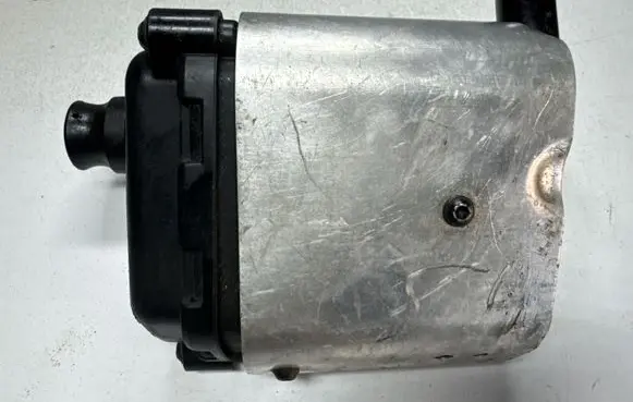 Mercedes-Benz GL X166 Power steering fluid tank/reservoir A0019892403