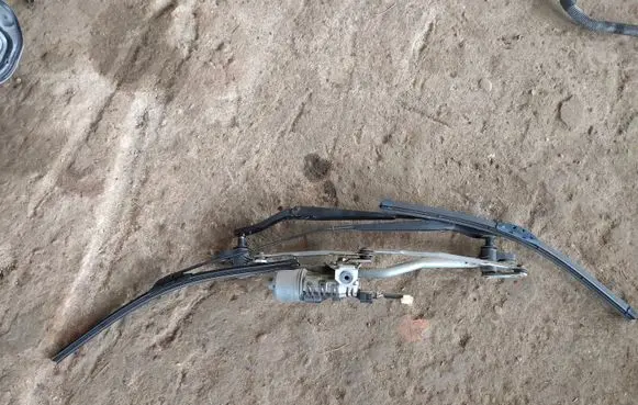 Mazda 3 I Front wiper linkage and motor 4M5117508