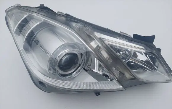 Mercedes-Benz E C207 W207 Headlight/headlamp A2078200259