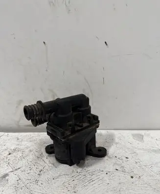 BMW 7 E32 Coolant heater control valve 1147412042