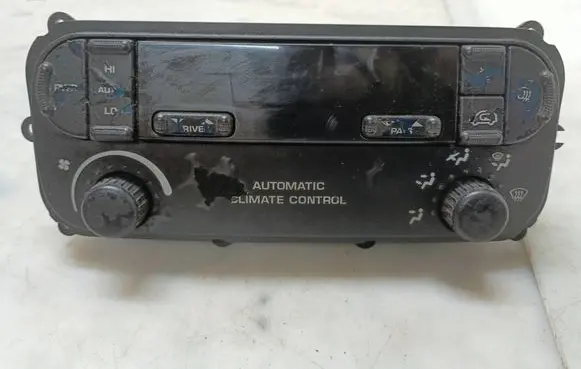 Chrysler Voyager Climate control unit 12237739 P05005028AC 114300061
