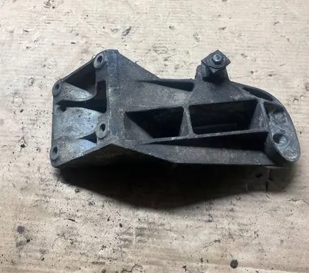 BMW X5 E53 Engine mounting bracket 22111096999