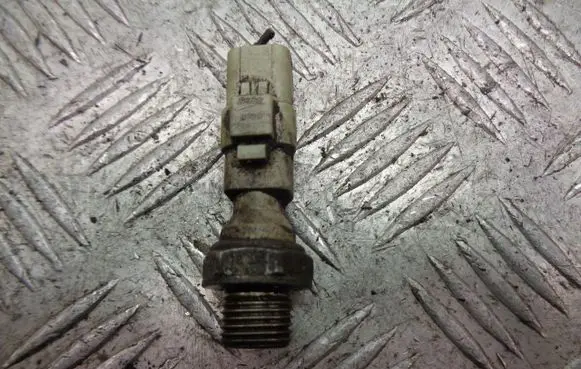 Citroen Berlingo Oil pressure sensor 