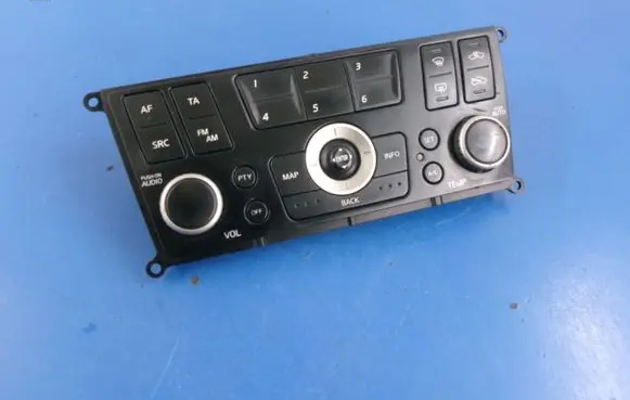 Nissan Almera Tino Climate control unit 28395BU700