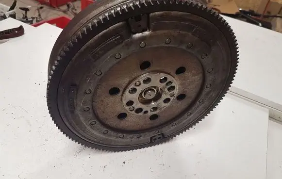 BMW 3 E90 E91 Dual mass flywheel 055210