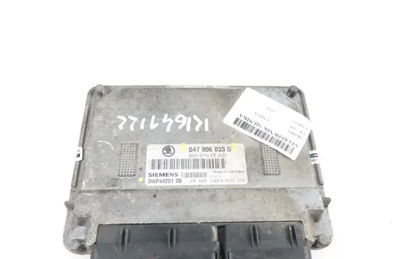 Skoda Fabia Mk1 (6Y) Engine control unit/module 5WP44201 047906033D