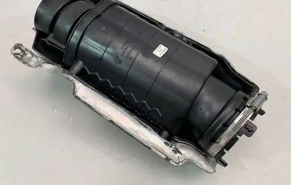 Intake resonator