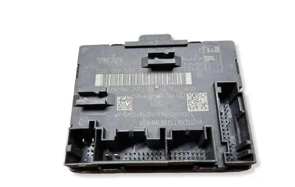 Volkswagen PASSAT B8 Door control unit/module 5Q0959592E 5Q0959592B