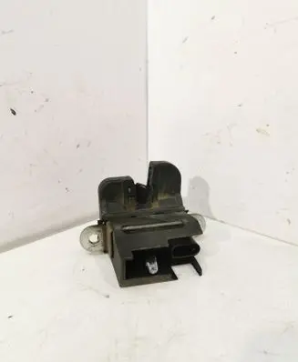 Volkswagen PASSAT B6 Tailgate/trunk/boot lock/catch/latch 3C9827645