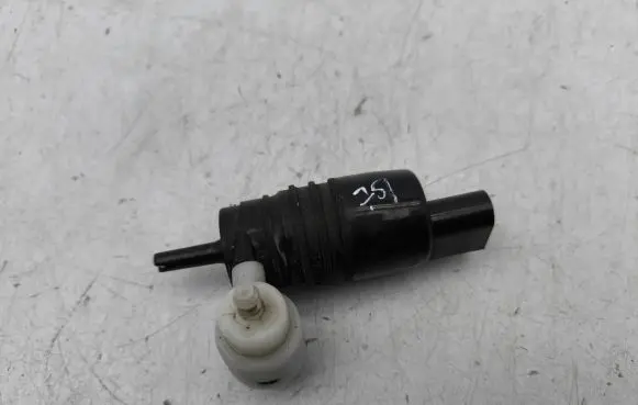 Mini Cooper Countryman R60 Windscreen/windshield washer pump 7388349
