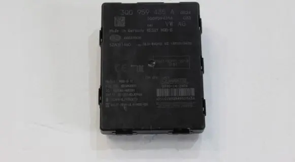 Volkswagen PASSAT B8 Keyless (KESSY) go control unit/module 