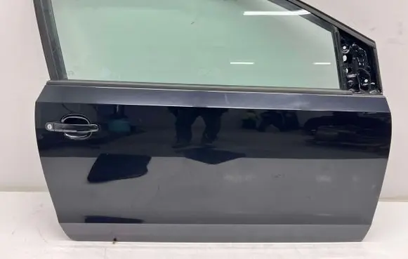 Volkswagen Up Front door