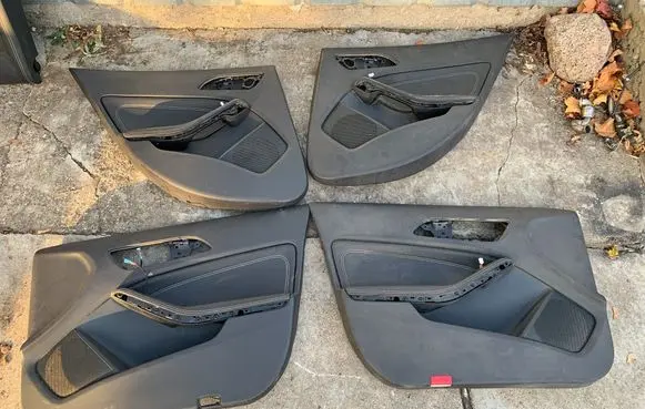 Mercedes-Benz GLA W156 Front door card panel trim