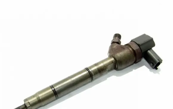 KIA Ceed Fuel injector 338002A400