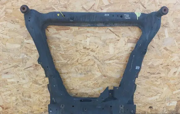 Nissan X-Trail T32 Front subframe