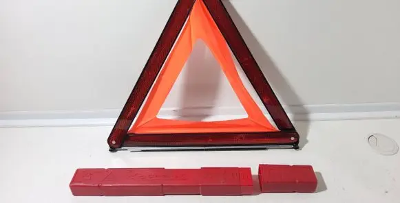 Audi A6 S6 C6 4F Emergency warning sign 7L0860251