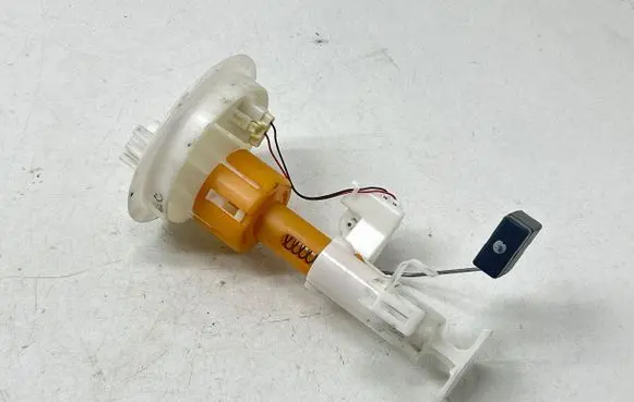 Subaru XV II Fuel level sensor 8967000050 42081FL040