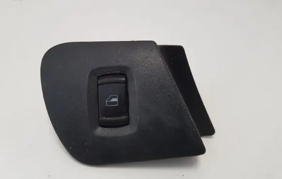 Skoda Octavia Mk1 (1U) Electric window control switch 1U1867186A