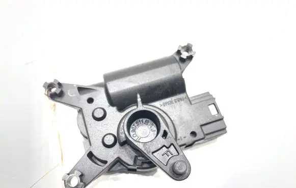 Audi Q7 4L Air flap motor/actuator 52411483R04