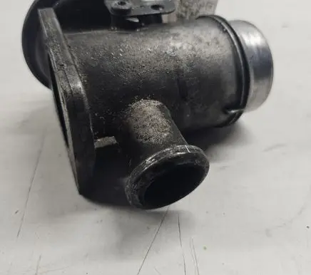 BMW 5 E60 E61 EGR valve 7789999