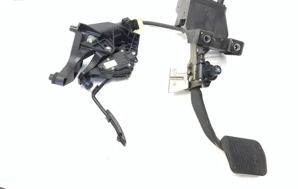 Jaguar XJ X350 Brake pedal 2R832450A 6PV008737