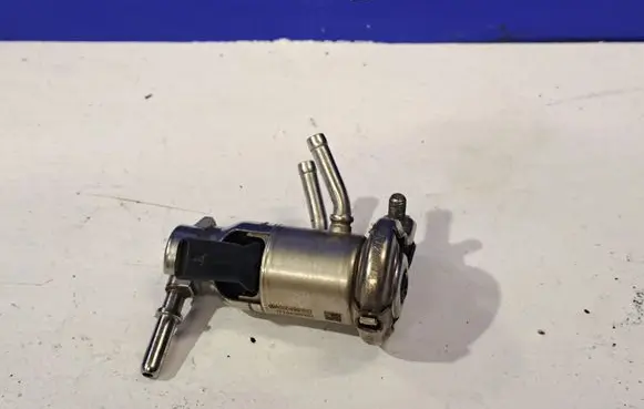 Mercedes-Benz E W213 AdBlue injector A0004901613 A2C9550300