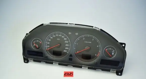 Volvo XC90 Speedometer (instrument cluster) 30746101