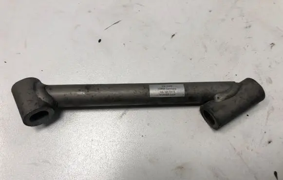 Volkswagen Golf VII Other engine bay part 04L129723A