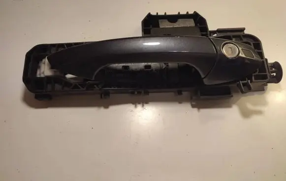 Mercedes-Benz E W212 Front door exterior handle A2047602234 A358701