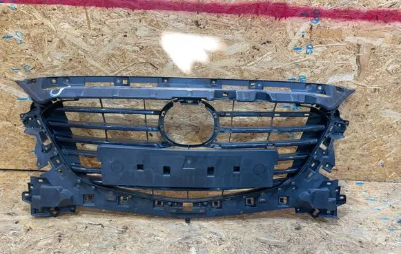 Mazda 3 III Front grill BADH-50712 S2508M097-Z